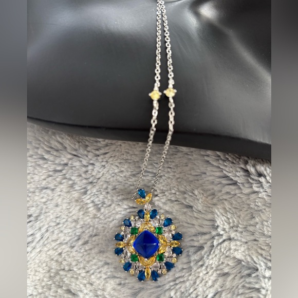 Glamorous cubic zirconia necklace - Picture 6 of 10